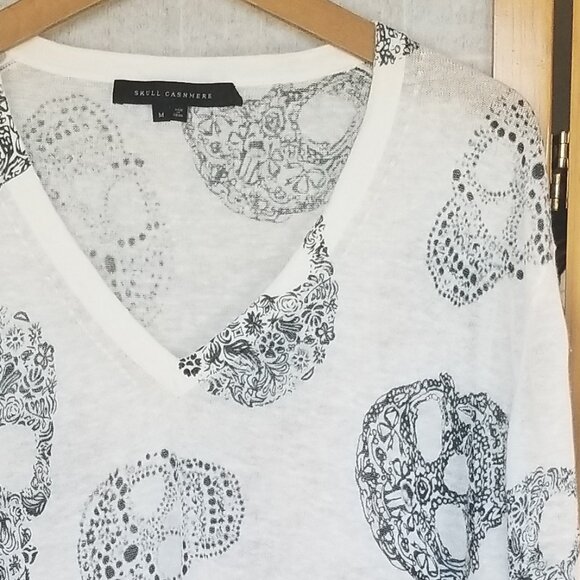 Skull Cashmere Linen Graphic T-Shirt Skulls Size Medium Small Repair - Picture 3 of 11